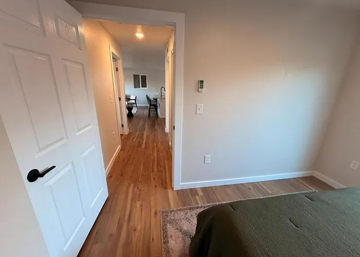 Сasa de vacaciones Modern Urban Container Retreat Sleeps 5 Near Uofa, Banner, Tucson